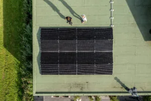 Zonnepanelen_laten_installeren